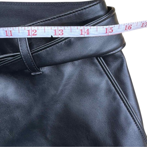 White House Black Market Black Vegan Leather Pants Size 4 E0214 - Picture 8 of 13
